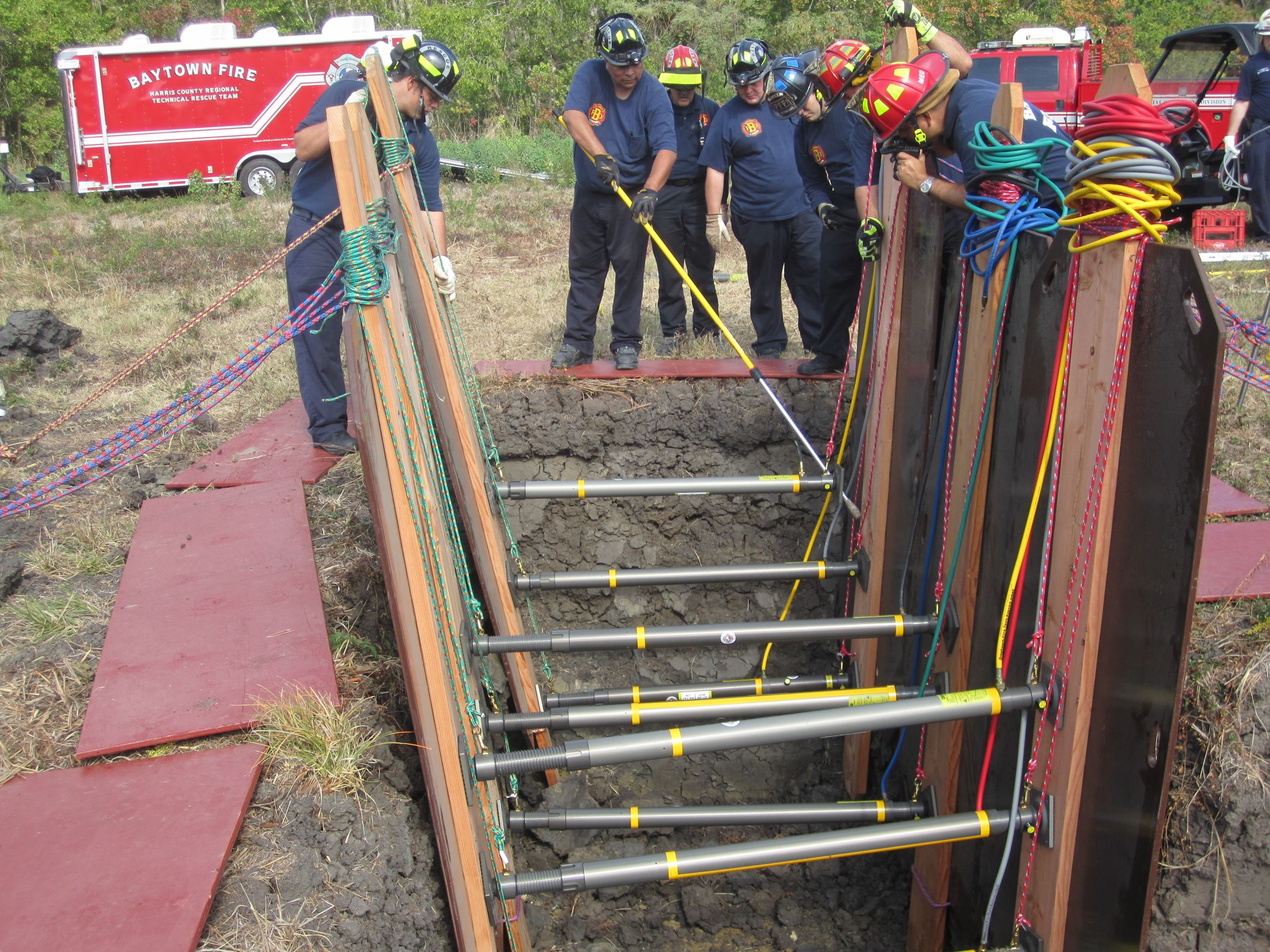 BFD rescue team training in trench rescue